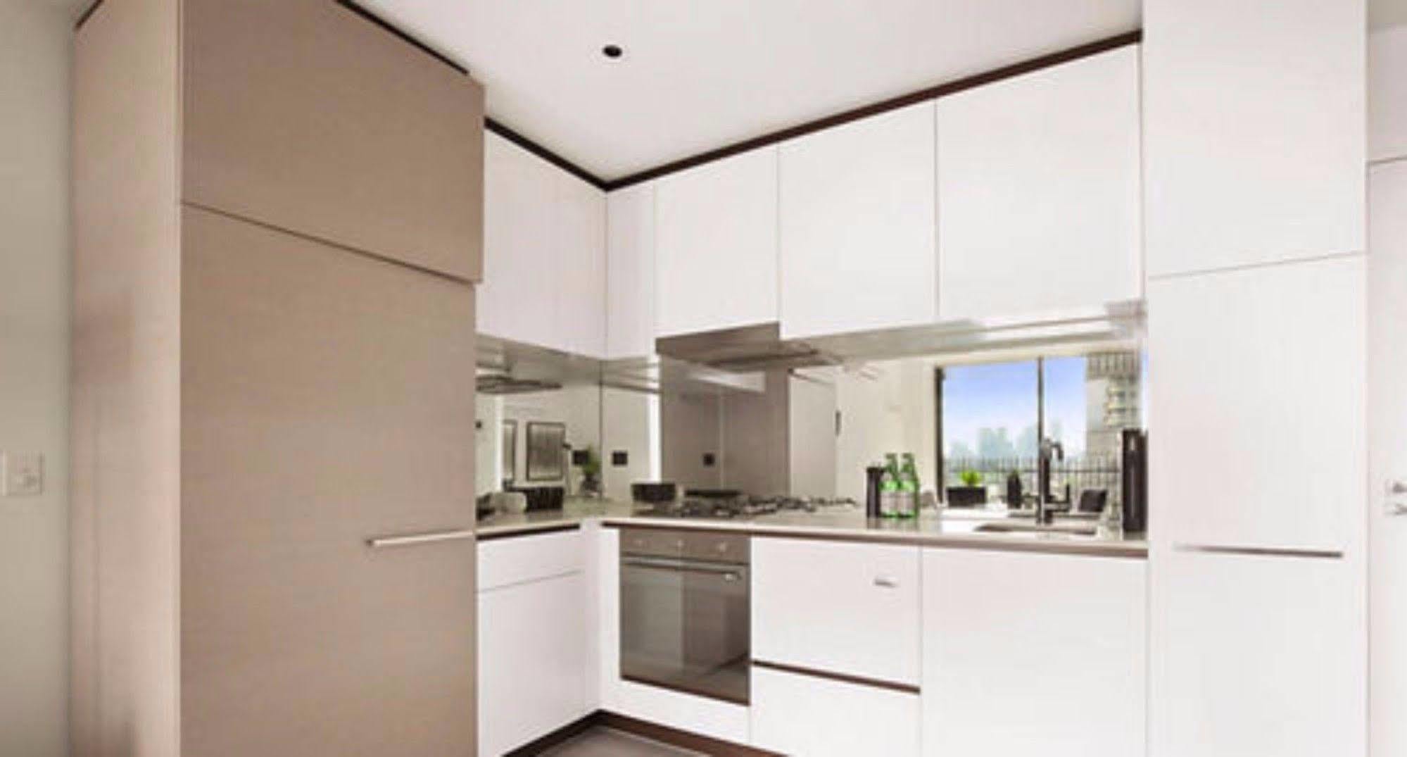 Wyndel Apartments - St Kilda Views ملبورن المظهر الخارجي الصورة