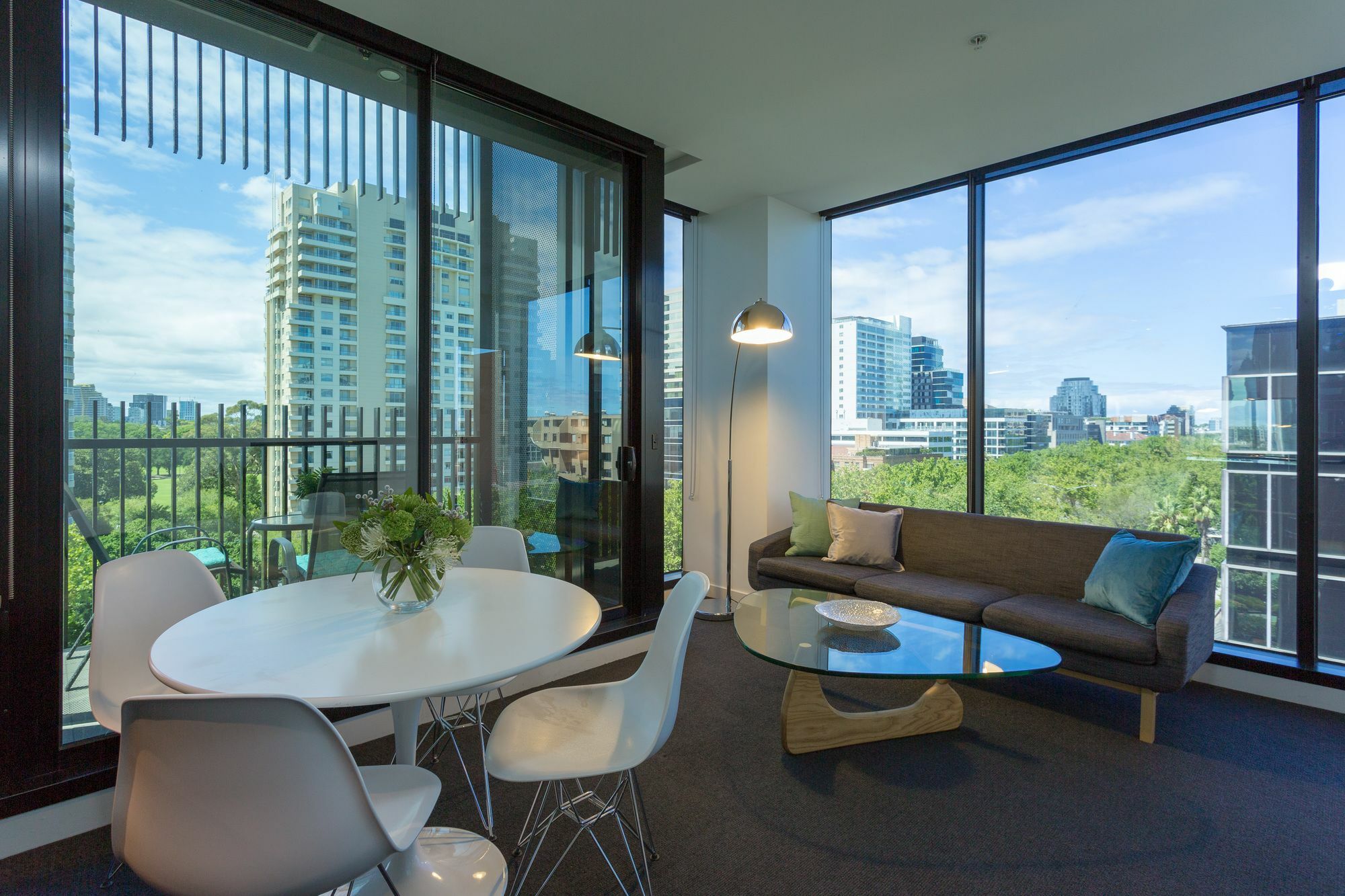 Wyndel Apartments - St Kilda Views ملبورن المظهر الخارجي الصورة