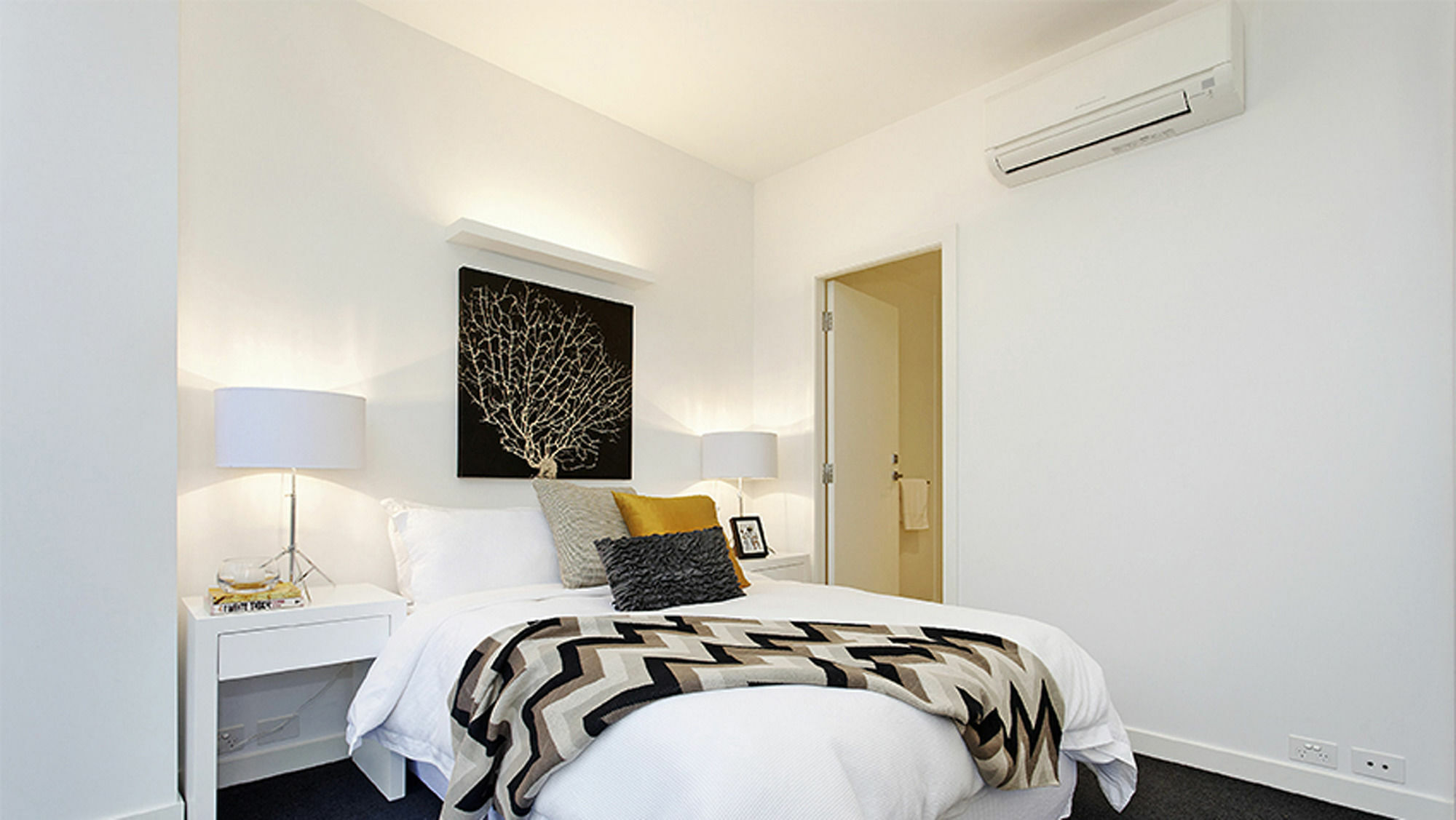 Wyndel Apartments - St Kilda Views ملبورن المظهر الخارجي الصورة
